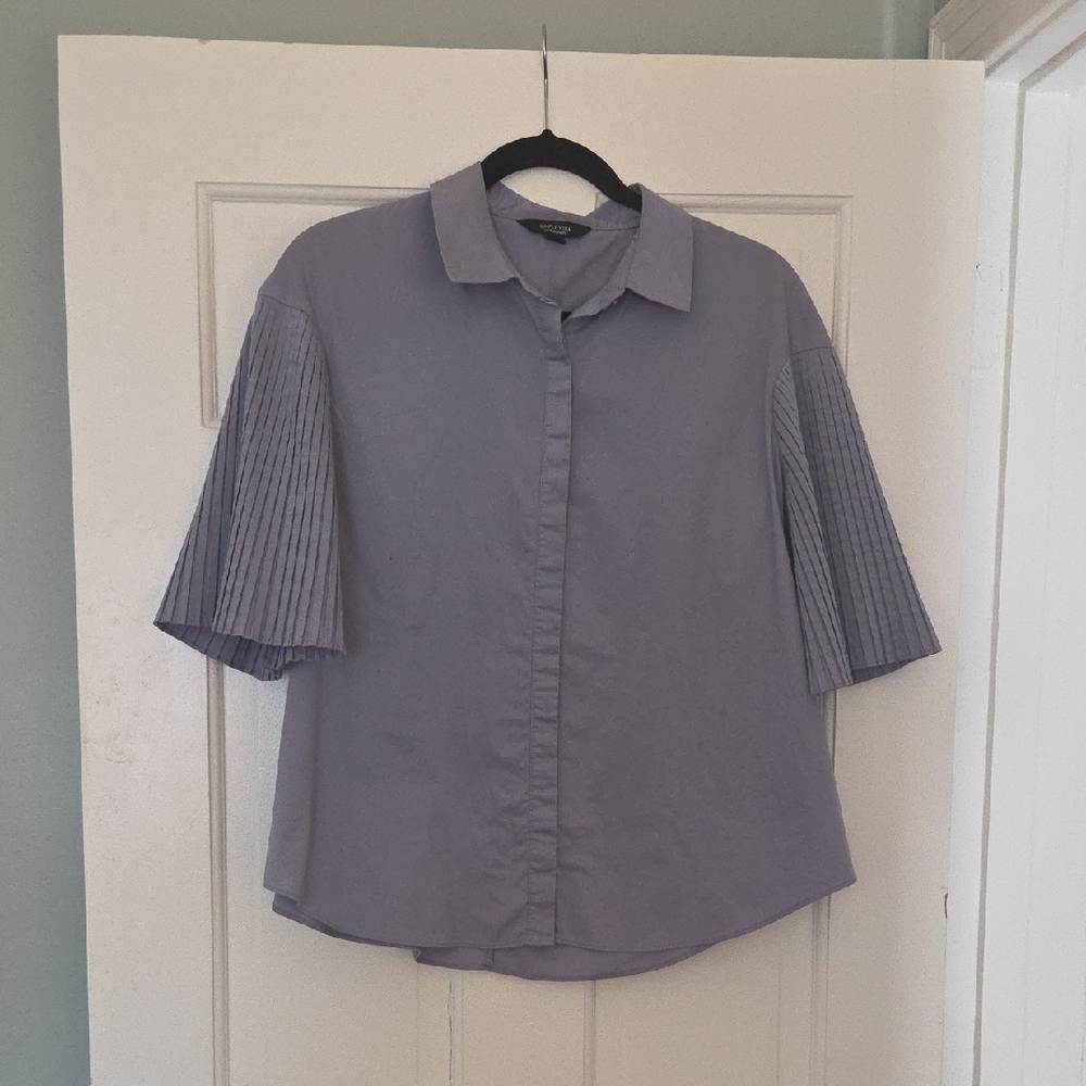 Light Lavender Button-Front Blouse with Pleated Short Sleeves